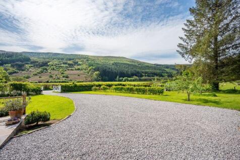 Entrance and Parking