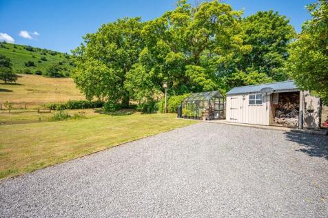Parking, Green House and Shed