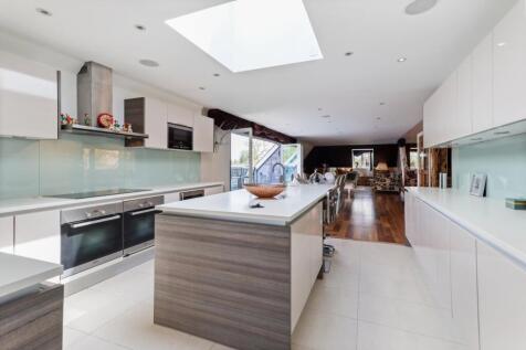Kitchen/Reception