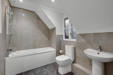 Main En Suite