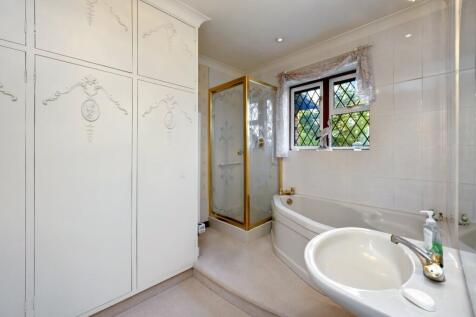 Main En Suite
