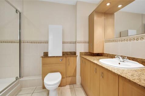 Main En Suite