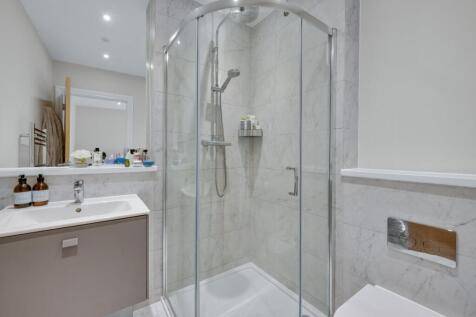 Main En Suite
