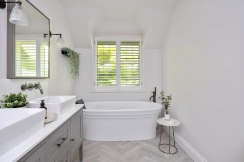 Main En Suite