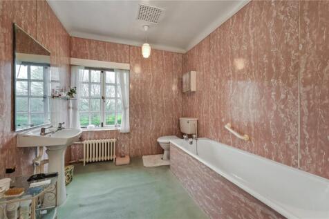 Main En Suite