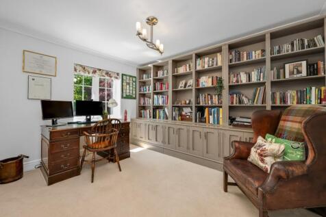 Sixth Bedroom/Study