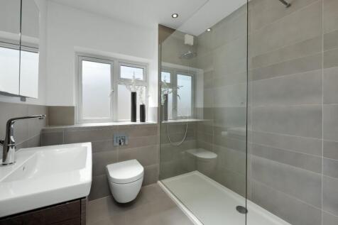 Main En Suite