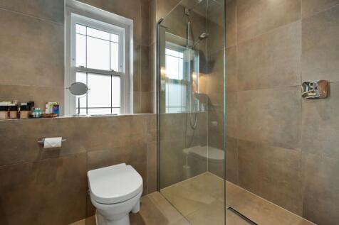 Main En Suite