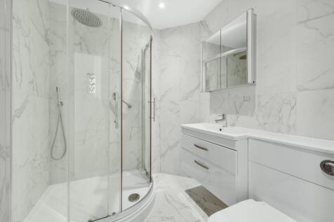 Main En Suite