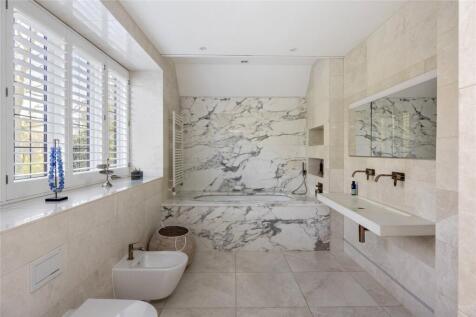 Main En Suite