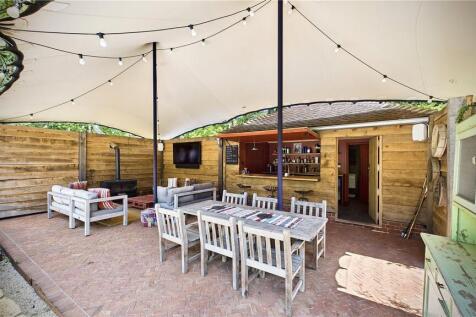 Outdoor Entertaining
