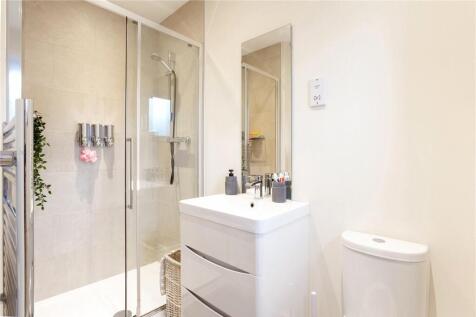 Bedroom 2 En-Suite