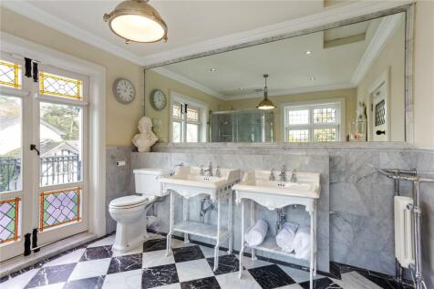 Bedroom 1 En-Suite