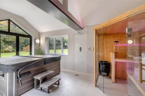 Leisure Suite