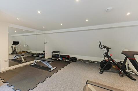Gym/Annexe