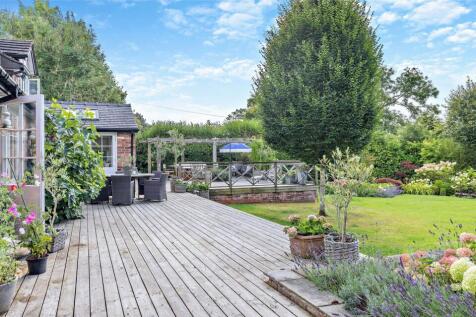 Decking/Garden