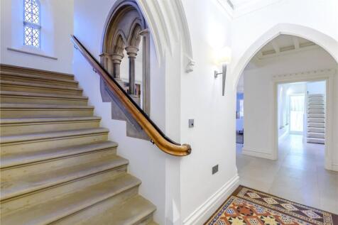 Feature Staircase