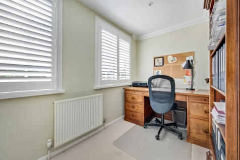 Bedroom/Study