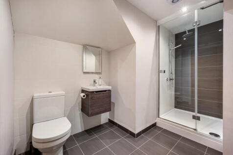 2nd Floor En-Suite