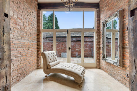 Sitting Area