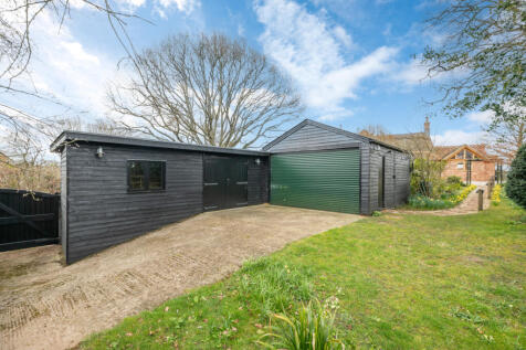 Garage/Workshop
