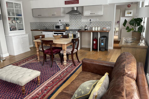 The Cottage Kitchen