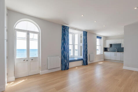 Sitting Room/Kitchen