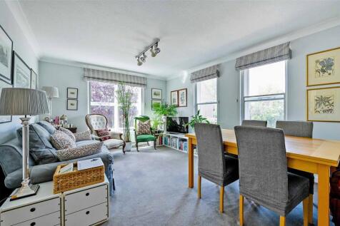 Family/Dining Room