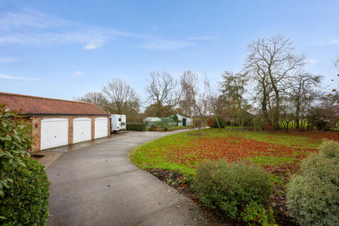 Triple Garage