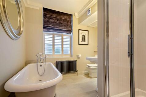 En Suite Bathroom