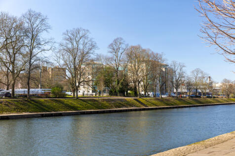 River Side External