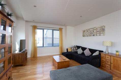 Sitting/Dining Room