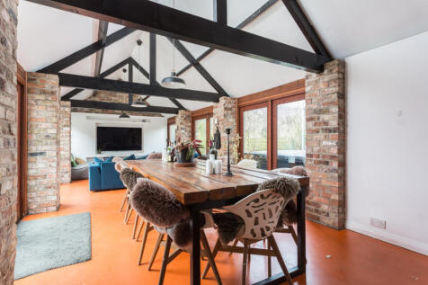 Garden/Dining Room