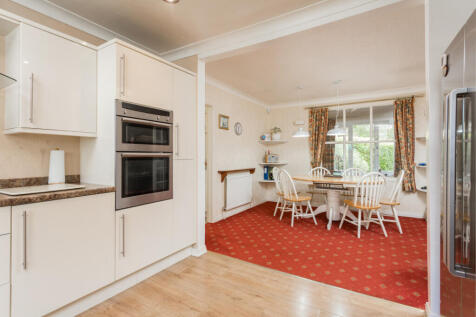 Kitchen/Breakfast rm