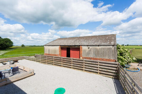Outbuilding/Store