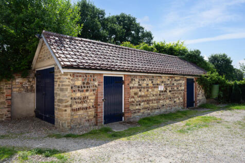 Garage / Store