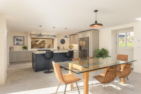 Dining Example