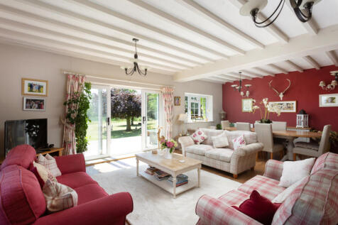 Sitting/Dining Room