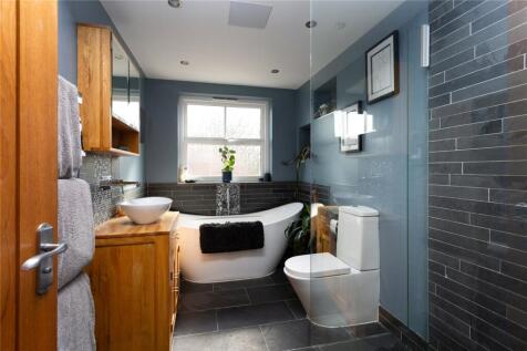 En Suite Bathroom