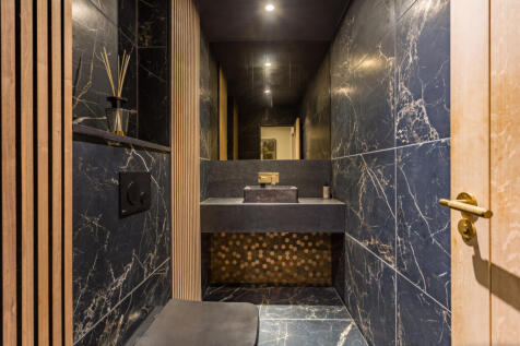 Cloakroom WC