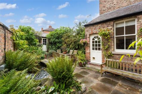 Courtyard Garden