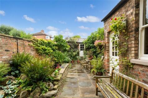 Courtyard Garden