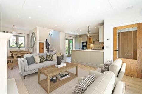 Sitting/Dining Room