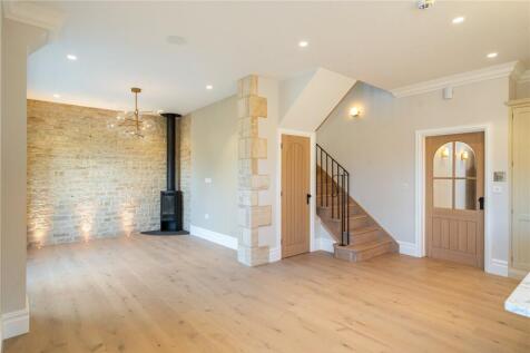 Dining & Family Area