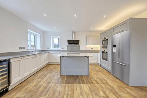 Larcombe Mews