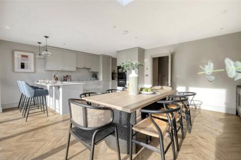Kitchen/Dining