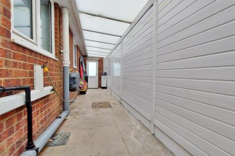 Covered Area/Utility Room