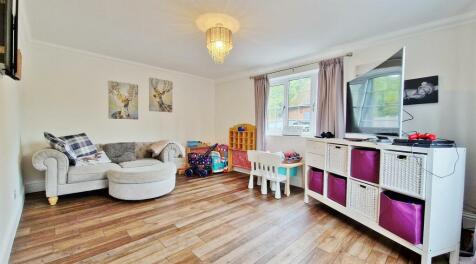 Sitting Room / Snug