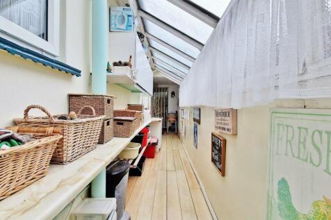 Utility / Lean To