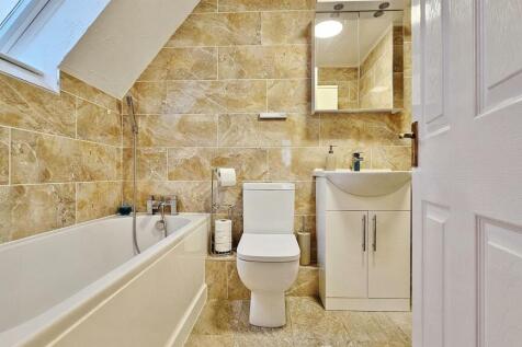 Jack &amp; Jill Bathroom